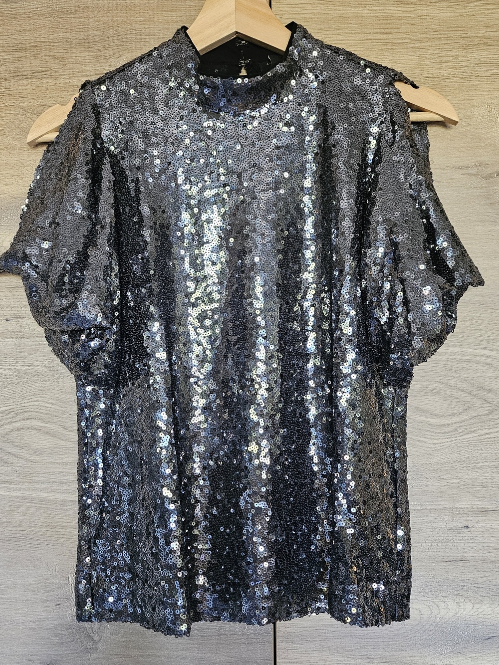 Women's Sequin Short Sleeve Top - Silver/gunmetal Color
